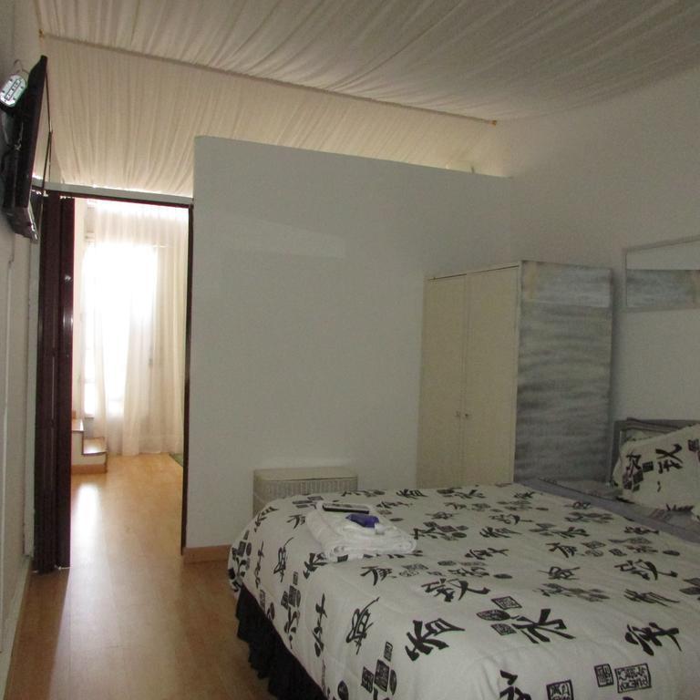 Casa De Huespedes Shalom Victoria Hostal Bogotá Exterior foto