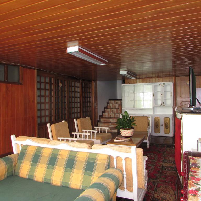 Casa De Huespedes Shalom Victoria Hostal Bogotá Exterior foto